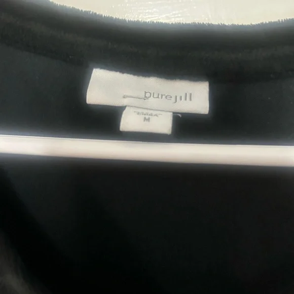 Elegant Black Velvet Women's Top - Picture 3 of 6